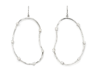Oyster Earrings with Diamonds in 18kt White Gold