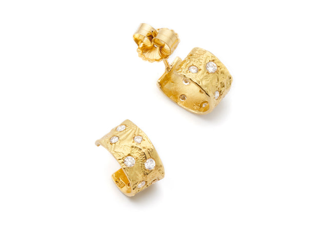 Huggie Cuff Earrings in 18kt Yellow Gold with Diamonds