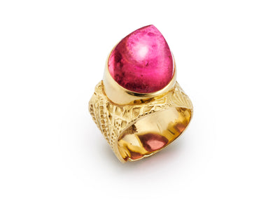 Pear-Shaped Pink Tourmaline offset in an 18kt Gold "Georgette" Band