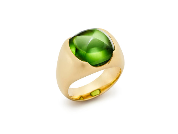 Sugarloaf Cabochon Cut Peridot set in 18kt Gold