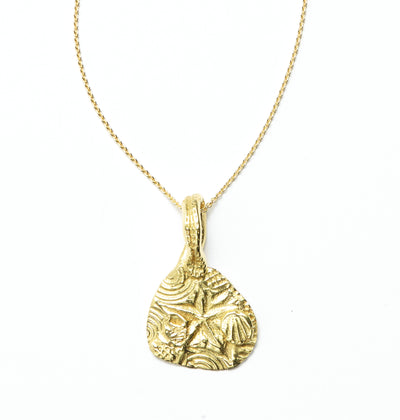 The Beach Pendant in 18kt Gold