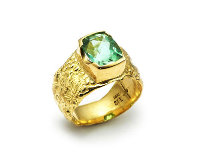 Mint Tourmaline set in 18kt Gold Seascape Band