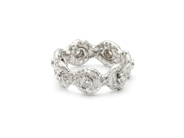 “Seaquin” Band with Diamonds set in 18kt White Gold