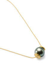 Tahitian Black Pearl and 18kt Gold Seaquin Necklace