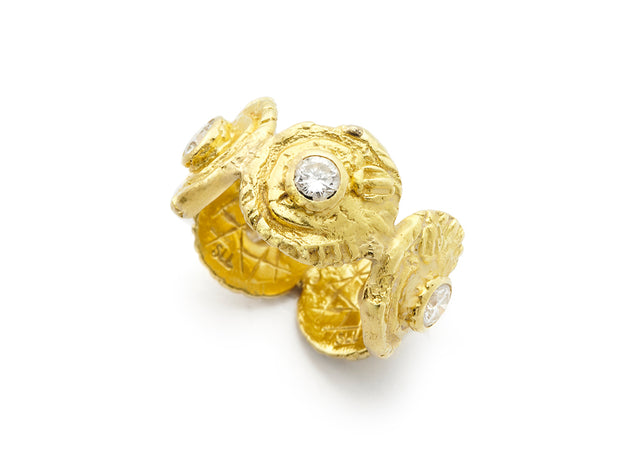 The Minou Ring set with Diamonds in 18kt Gold