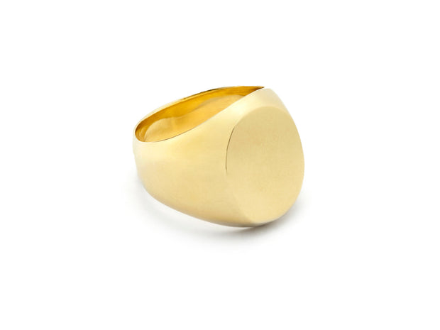 The Tiny Toni Signet Ring in 18kt Gold
