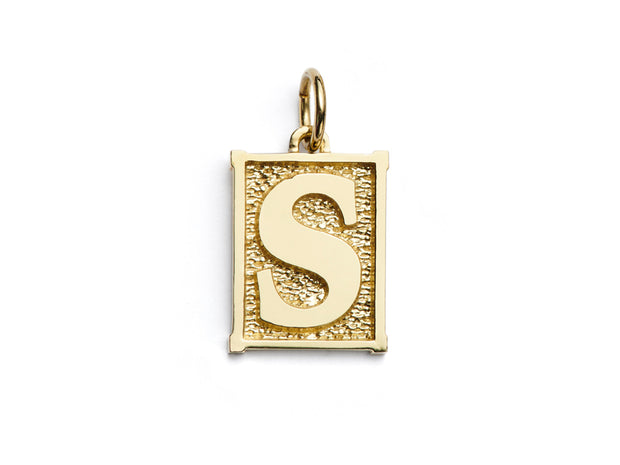 The Alphabet Collection™ Pendant in 18kt Gold