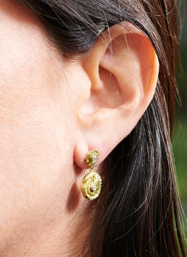 "Seaquin" and “Sea Star” Drop Earrings in 18kt Yellow Gold